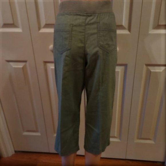 Faded Glory Deep Linchen Green Tie Waist Pull On Capris Size 6 NWT - Picture 4 of 9
